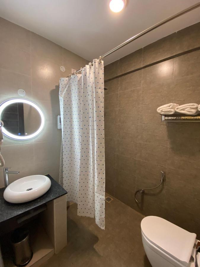 Le Shiv Executive Suite テーニ エクステリア 写真