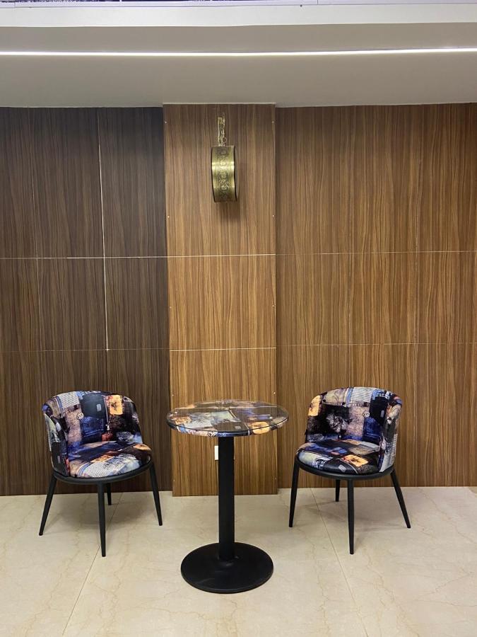 Le Shiv Executive Suite テーニ エクステリア 写真